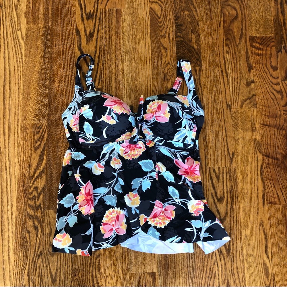Black floral Torrid Swim Top, 2X, tie front